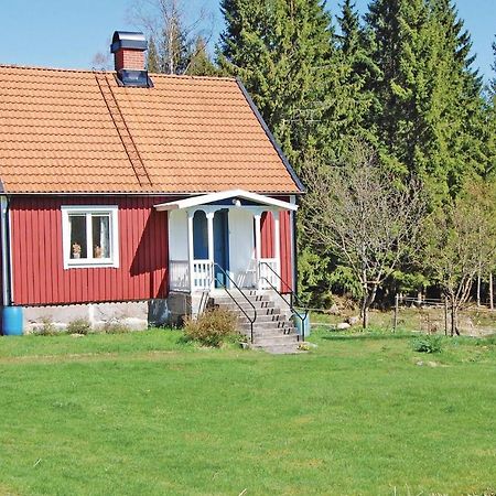 3 Bedroom Amazing Home In Lnsboda Falsehult Eksteriør bilde
