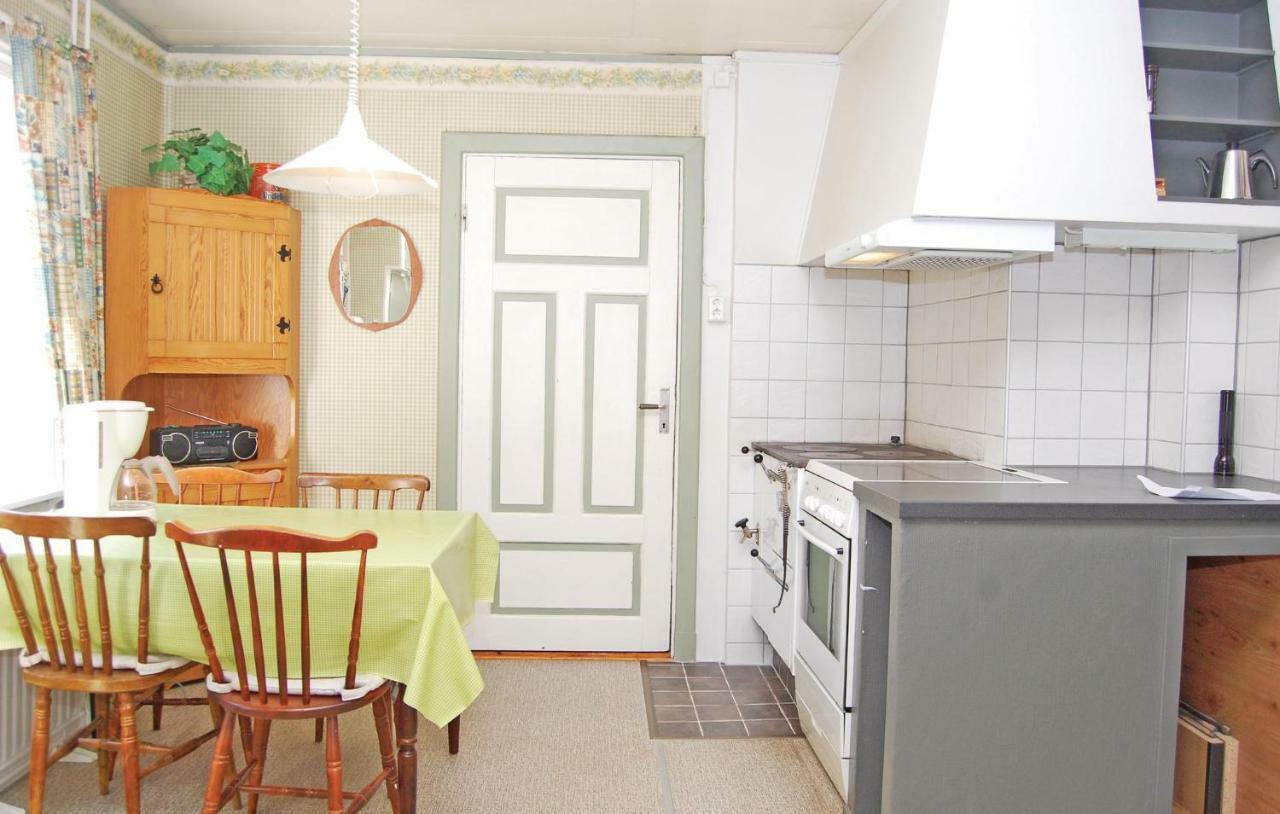 3 Bedroom Amazing Home In Lnsboda Falsehult Eksteriør bilde